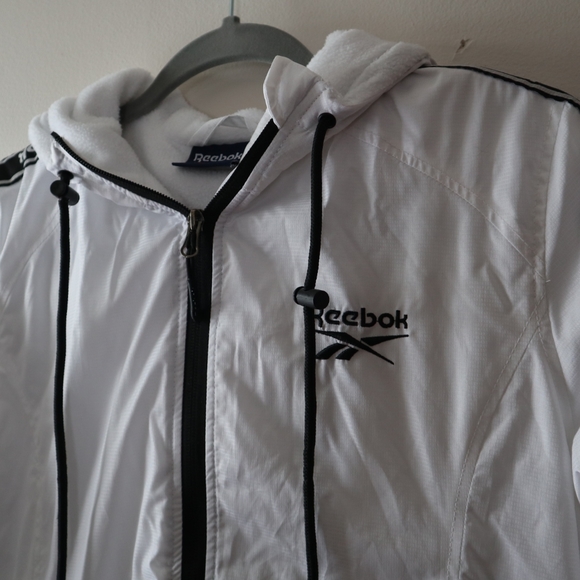 Reebok Jacket / Windbreaker Running Jacket - Picture 9 of 10